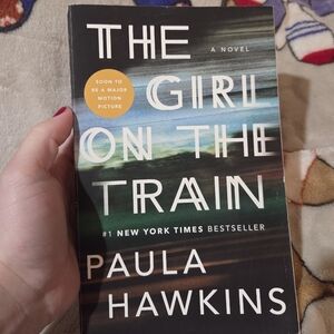 📚3/$7 The Girl on the Train Book